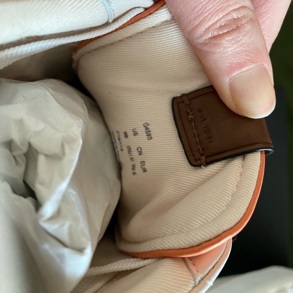 NIB Women’s Coach Low Top Sneakers with Tea Flowers Size 9 - Picture 4 of 7